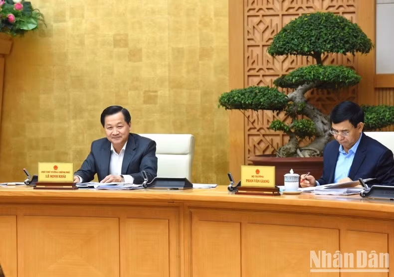 El viceprimer ministro, Le Minh Khai.