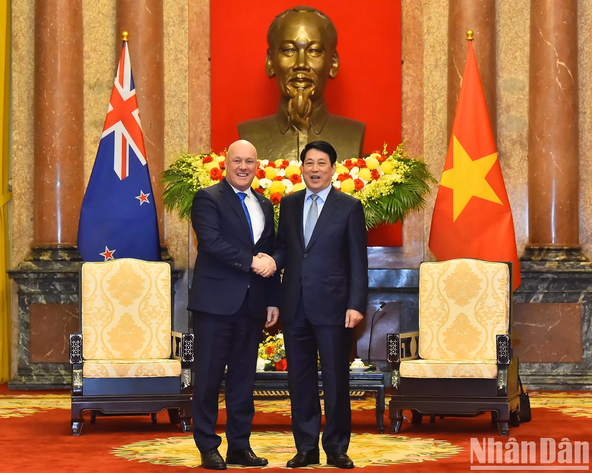 El presidente vietnamita, Luong Cuong, y el primer ministro de Nueva Zelanda, Christopher Luxon, en la cita.