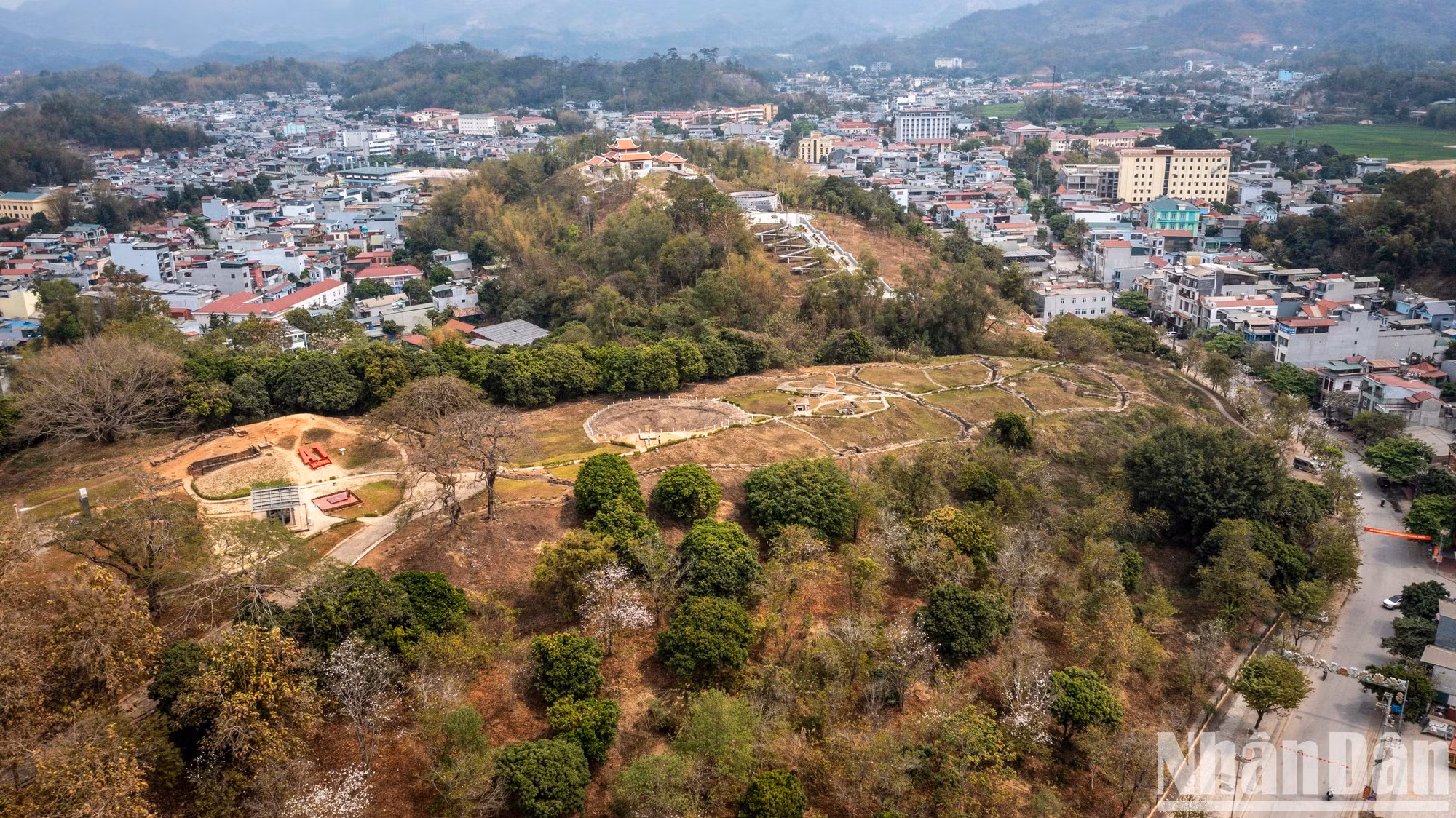 La colina A1 está ubicada en el distrito de Muong Thanh, en lo que fue la base más importante de los colonialistas franceses.
