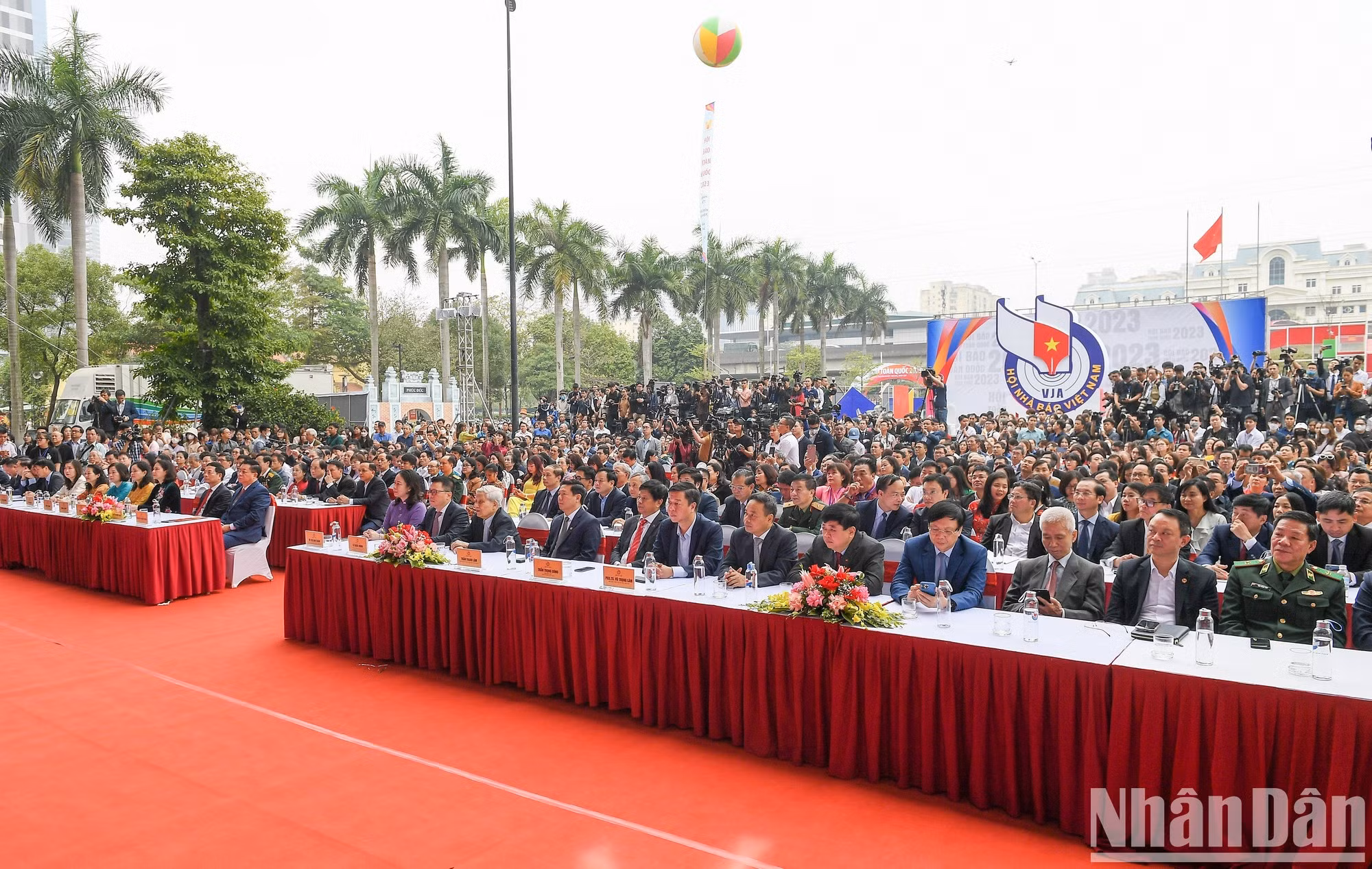 Los asistentes a la ceremonia de apertura.