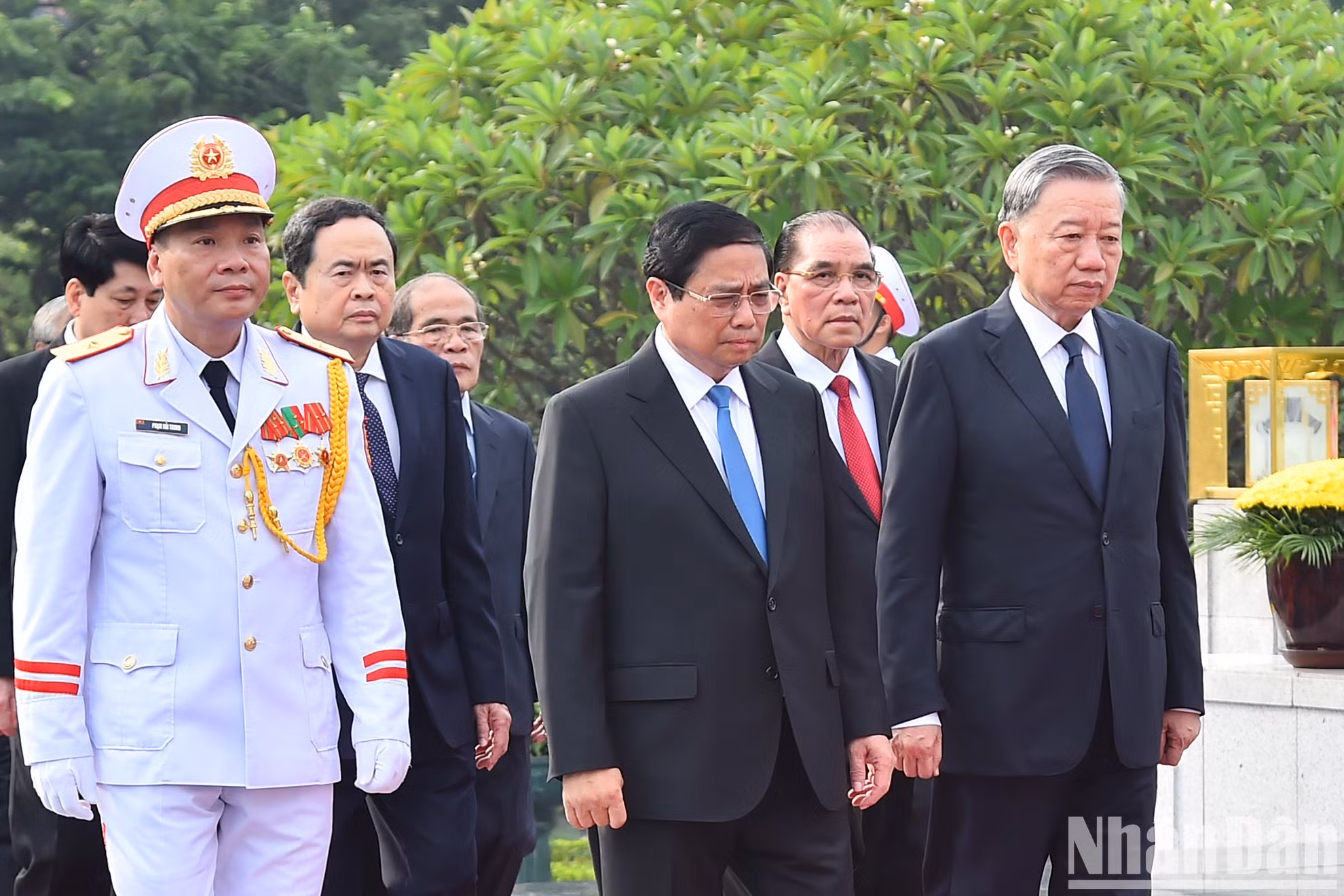 El presidente To Lam y el primer ministro Pham Minh Chinh encabezan la delegación.