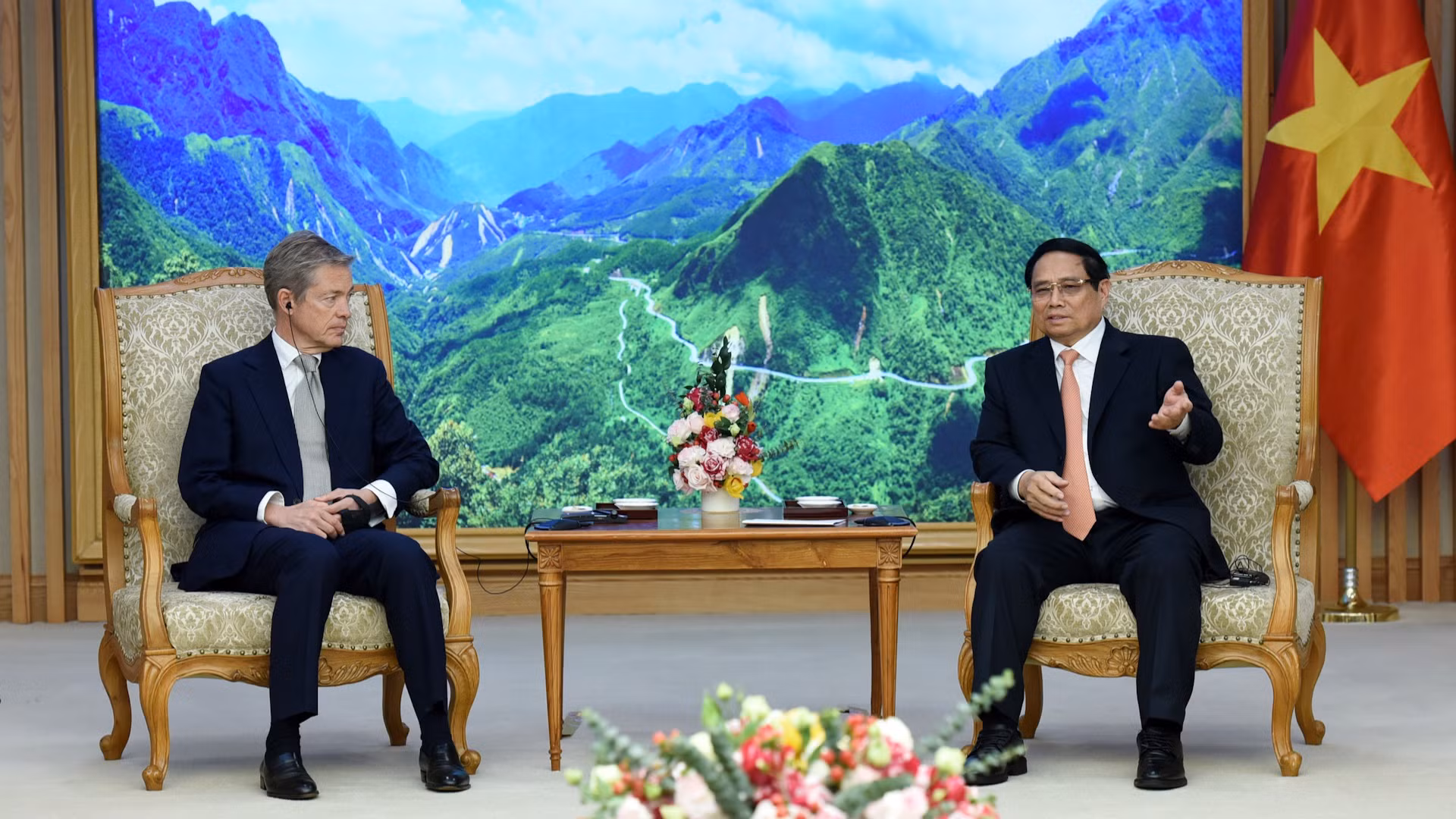 [Foto] Premier vietnamita recibe a fundador y presidente de la empresa de inversión Berggruen Holdings e Instituto Berggruen (Estados Unidos)
