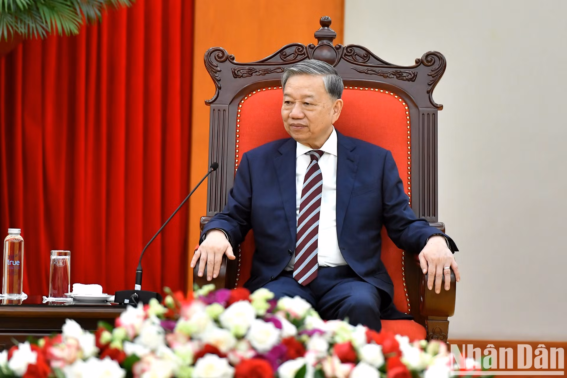 El secretario general del Partido Comunista de Vietnam, To Lam, habla en la recepción.