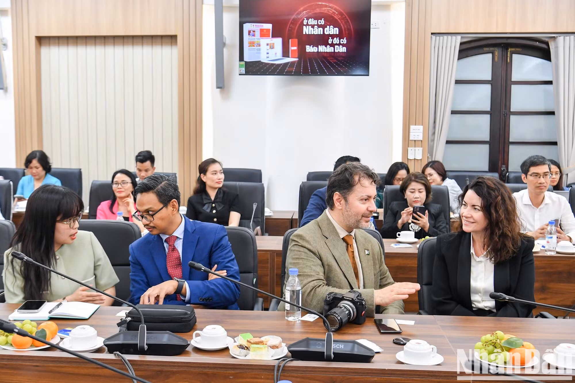 Los representantes de las Embajadas de Pakistán, Canadá y Malasia en Vietnam en el evento. Los representantes de las Embajadas de Pakistán, Canadá y Malasia en Vietnam en el evento.