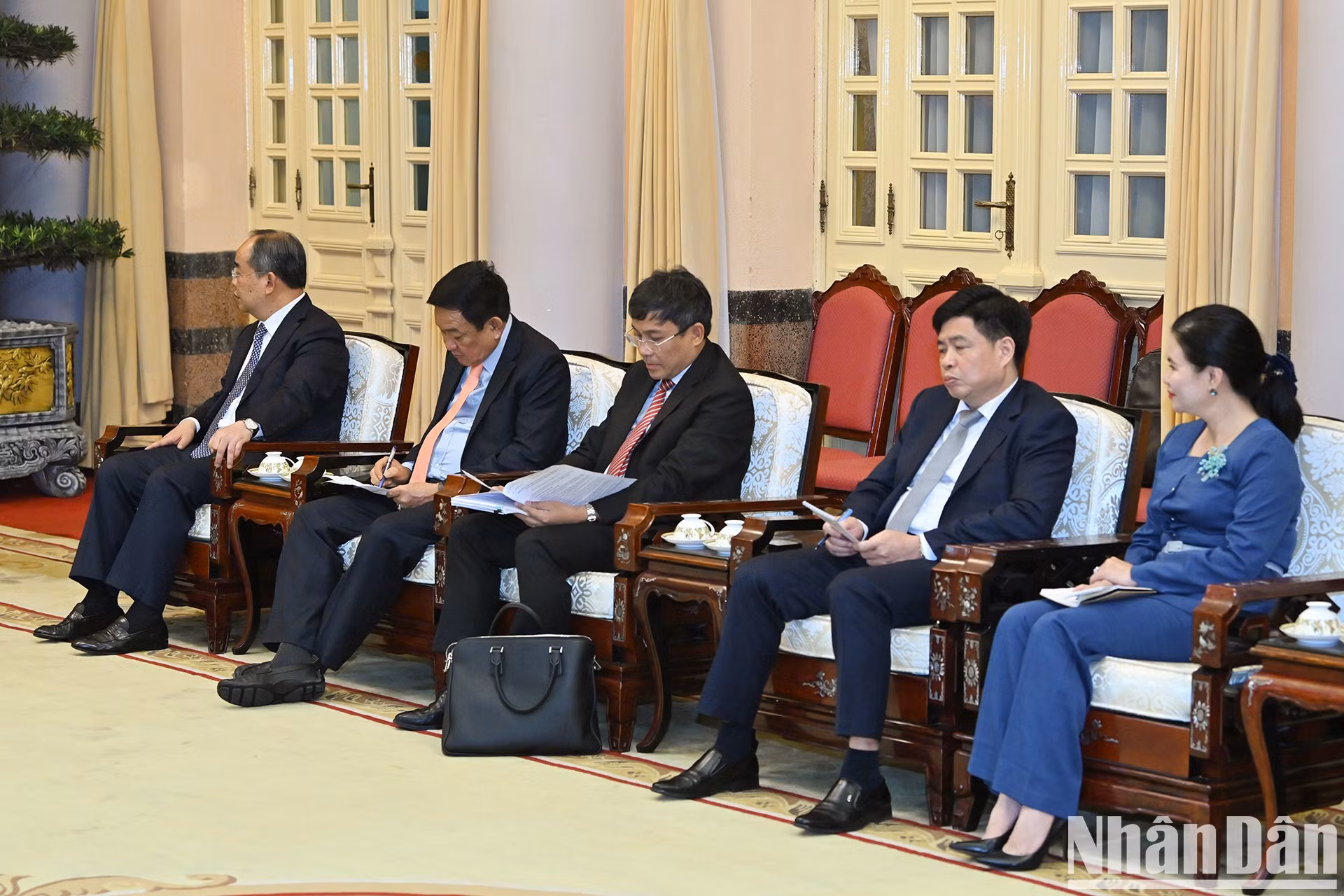 Los delegados vietnamitas en el acto.