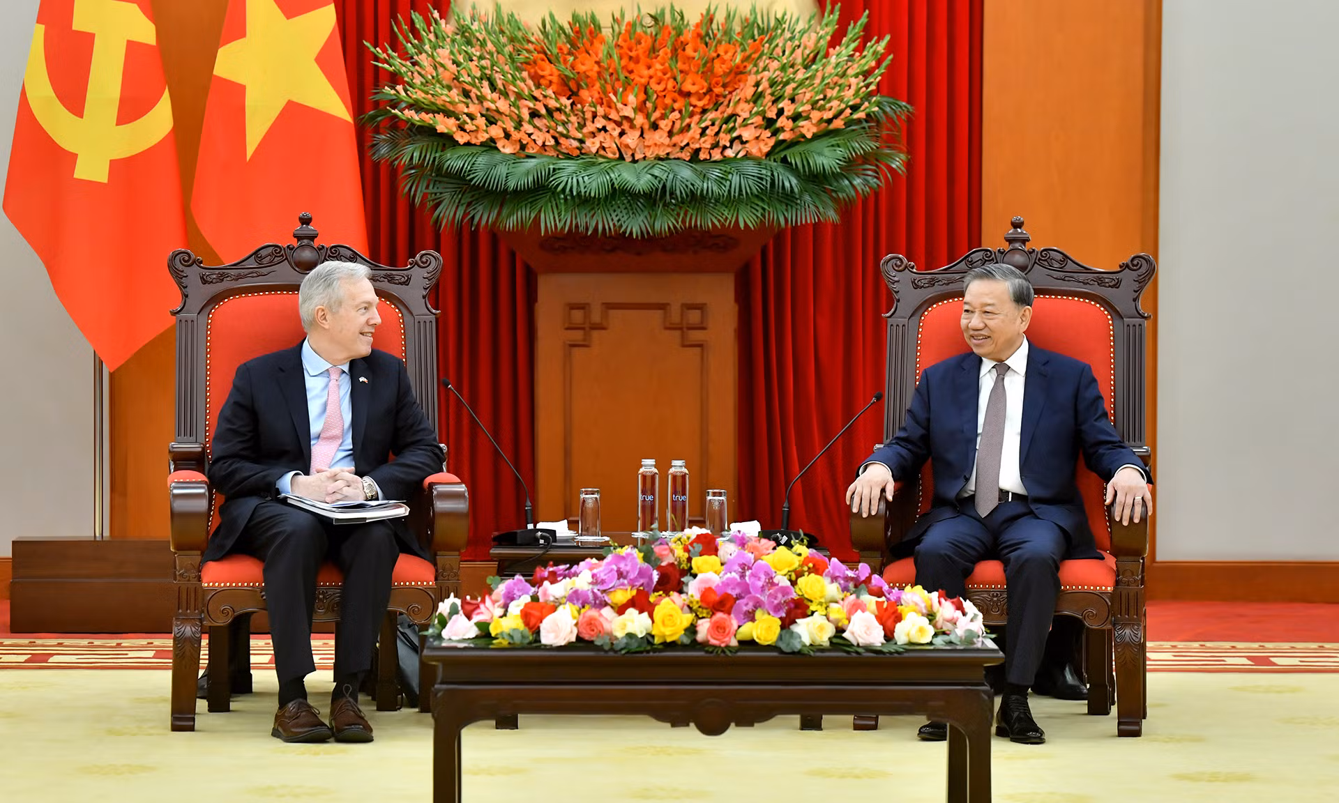 [Foto] Líder partidista vietnamita recibe a delegación de empresas del Consejo Empresarial Estados Unidos-Asean