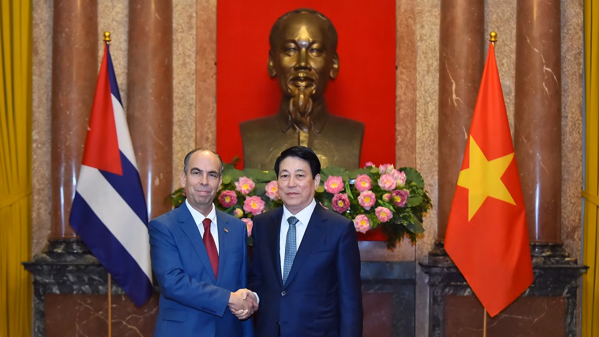 [Foto] Presidente vietnamita recibe cartas credenciales de embajador cubano 