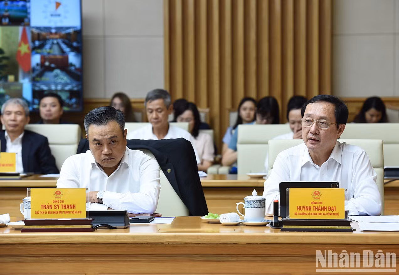 El ministro de Ciencia y Tecnología, Huynh Thanh Dat.