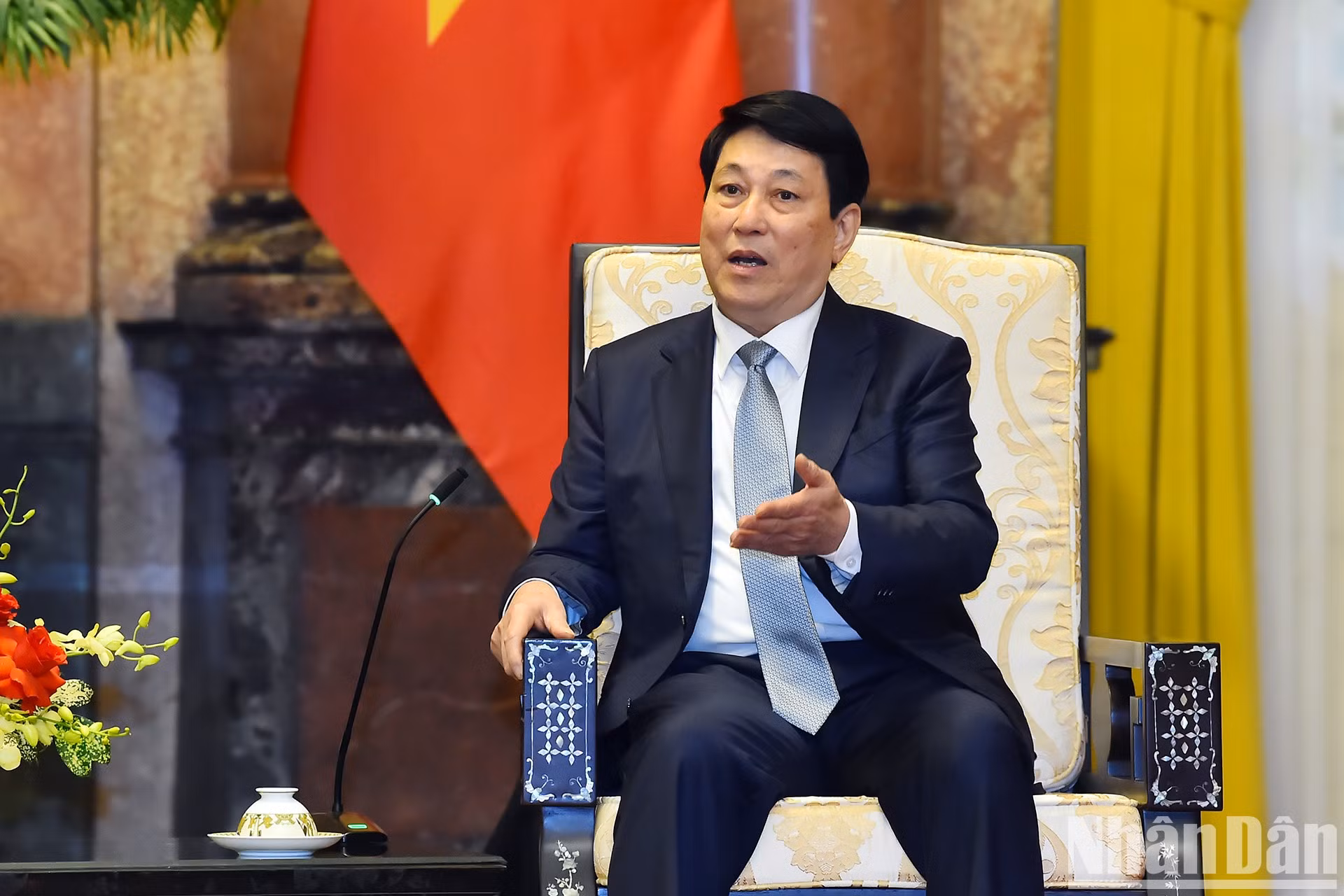 El presidente vietnamita, Luong Cuong, habla en el acto.