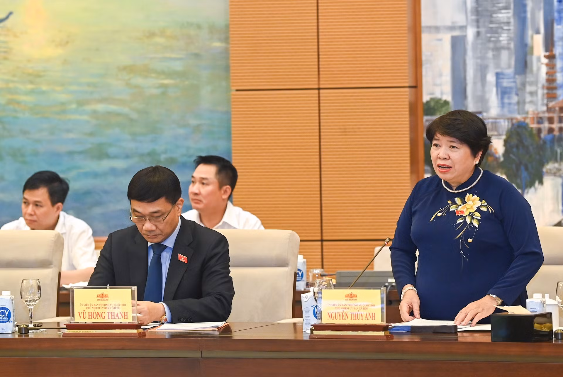La jefa de la Comisión de Asuntos Sociales de la ANV, Nguyen Thuy Anh, habla en el acto. La jefa de la Comisión de Asuntos Sociales de la ANV, Nguyen Thuy Anh, habla en el acto.