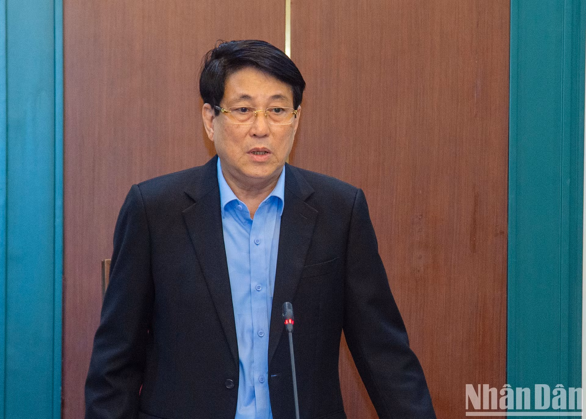 El presidente de Vietnam, Luong Cuong, pronuncia un discurso de apertura.