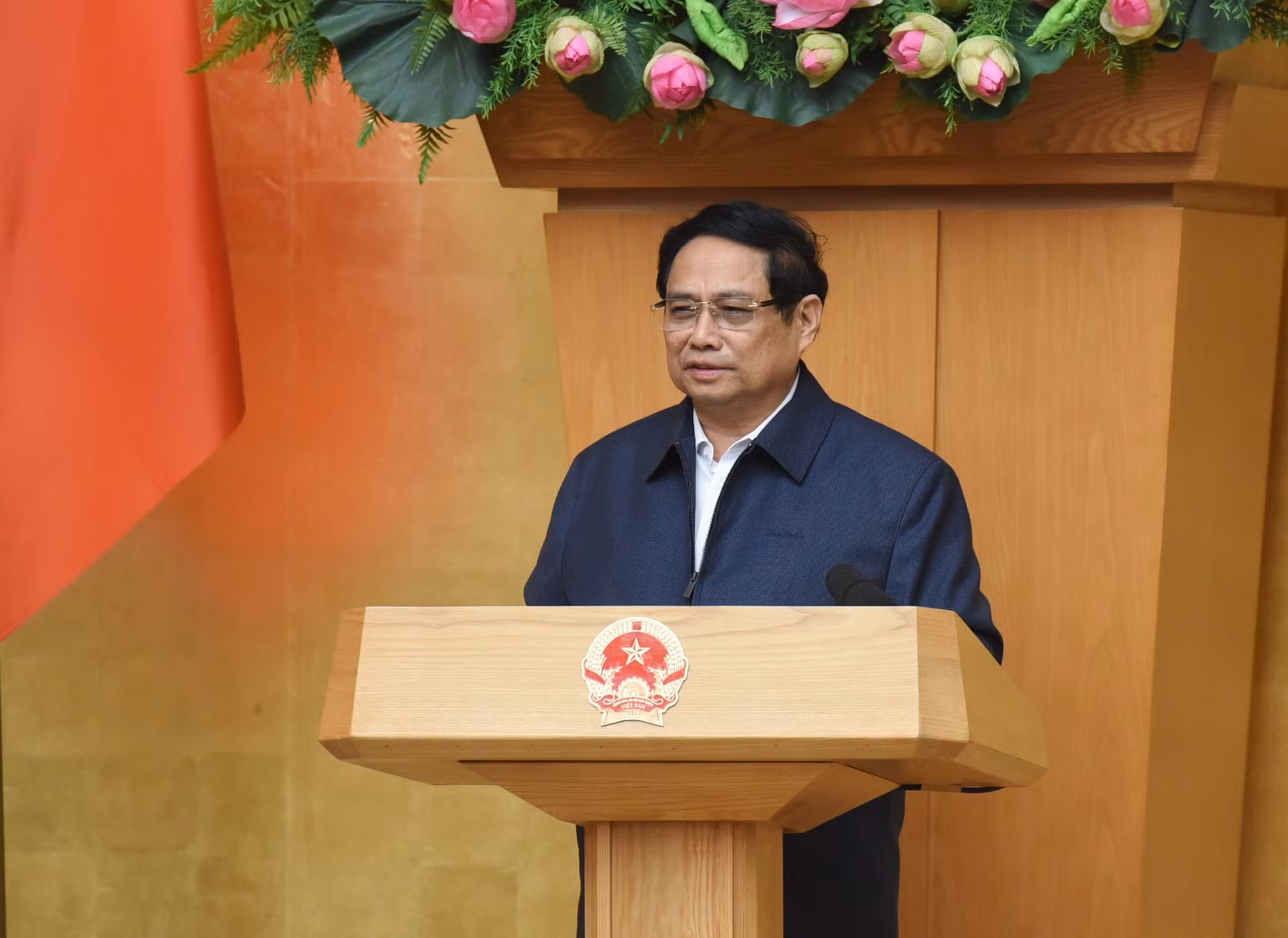 El premier vietnamita, Pham Minh Chinh, preside la reunión.