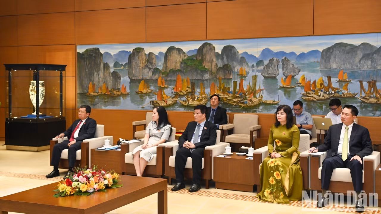 Delegados vietnamitas a la cita.