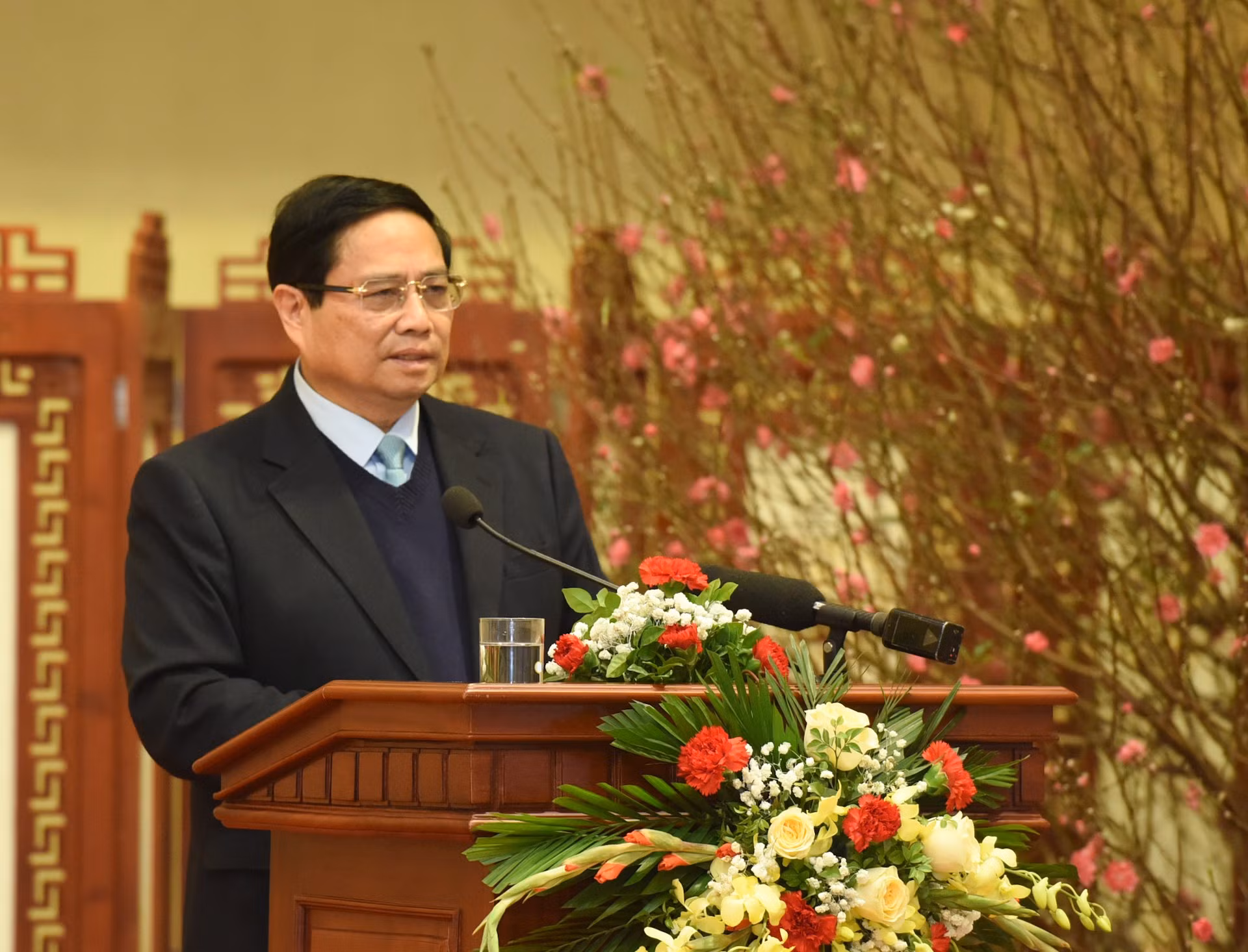 El primer ministro vietnamita, Pham Minh Chinh, habla en el evento