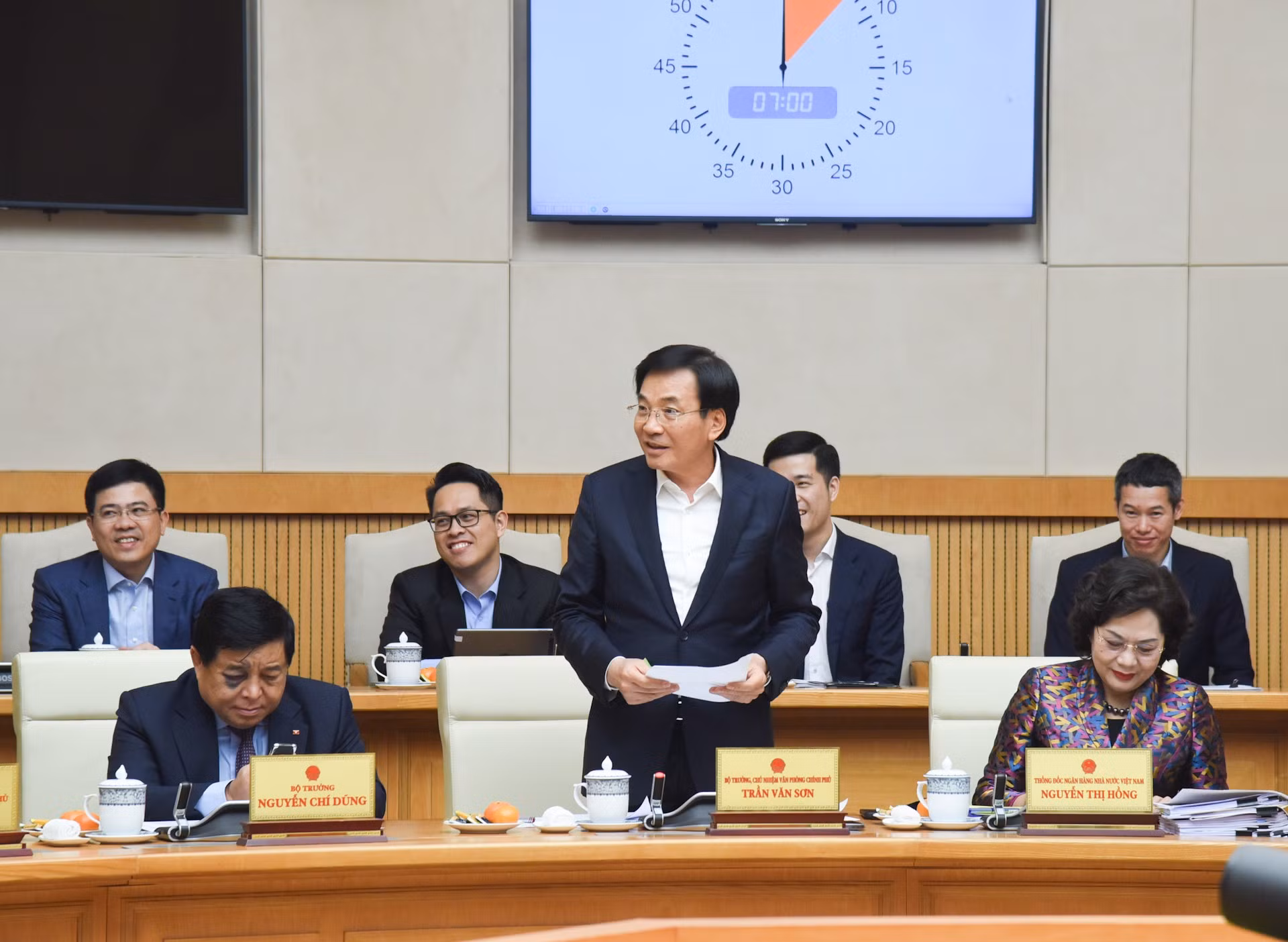 El ministro y jefe de la Oficina Gubernamental, Tran Van Son, informa sobre la situación del Año Nuevo Lunar 2025. El ministro y jefe de la Oficina Gubernamental, Tran Van Son, informa sobre la situación del Año Nuevo Lunar 2025.