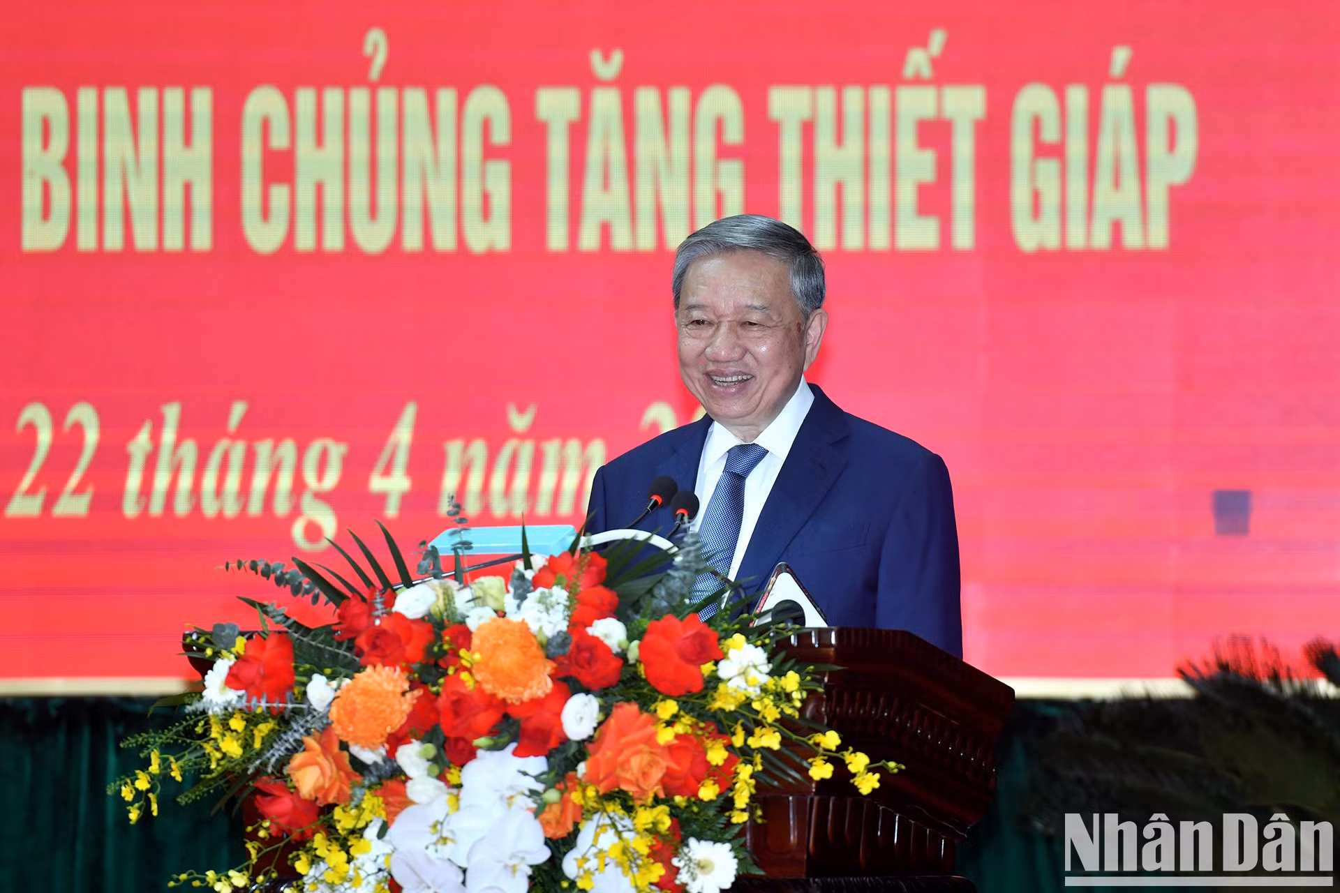 El secretario general del Partido Comunista de Vietnam y secretario de la Comisión Militar Central, To Lam, habla en la reunión.