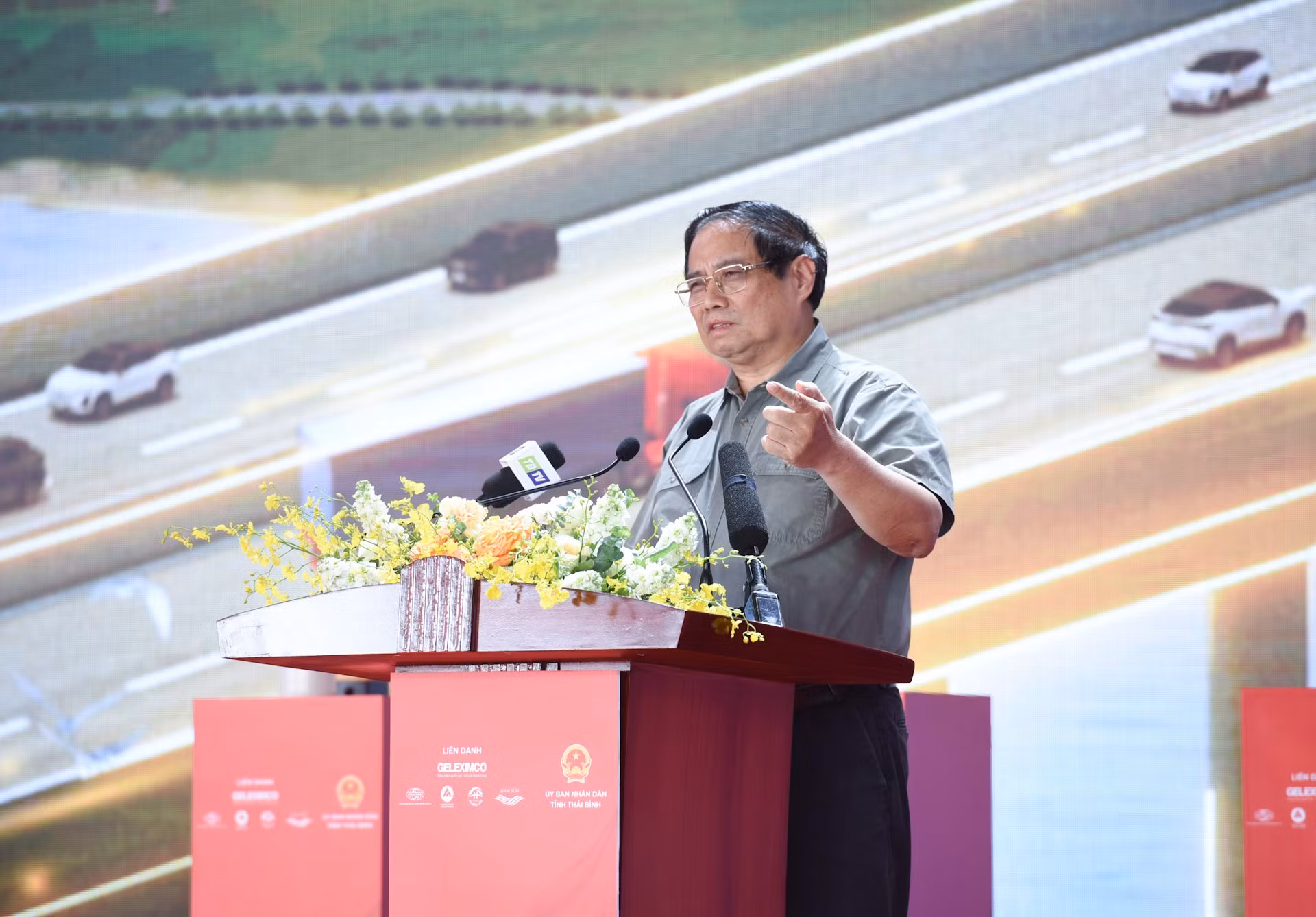 El primer ministro vietnamita, Pham Minh Chinh, destaca que estos son los proyectos importantes, muy significativos para la provincia de Thai Binh y la región.