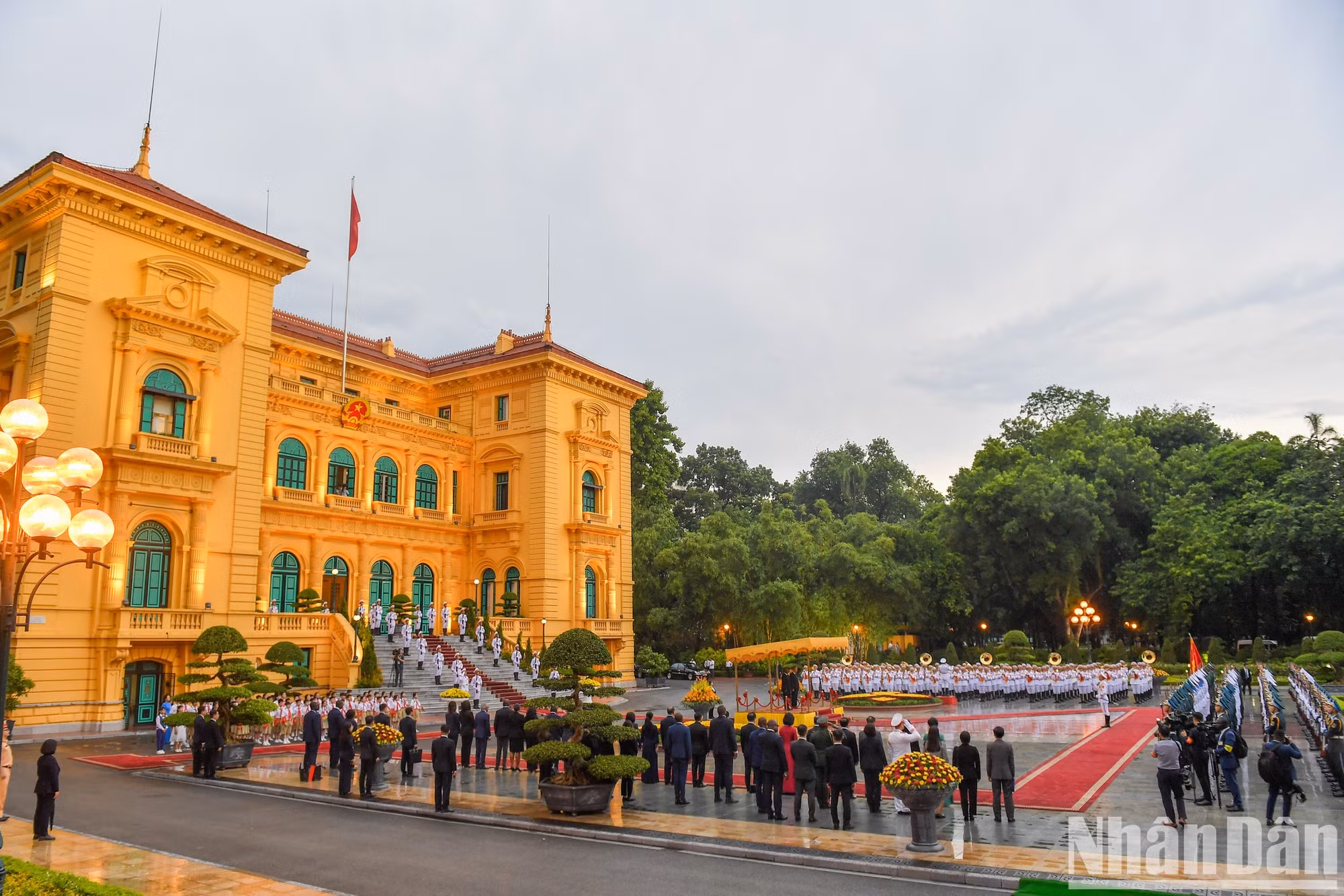 La recepción ceremonial en el Palacio Presidencial.