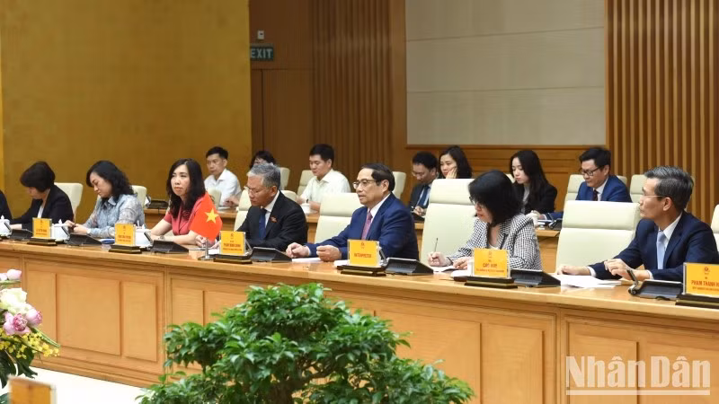El premier vietnamita afirma que Vietnam siempre concede importancia a la amistad y cooperación con Suiza.