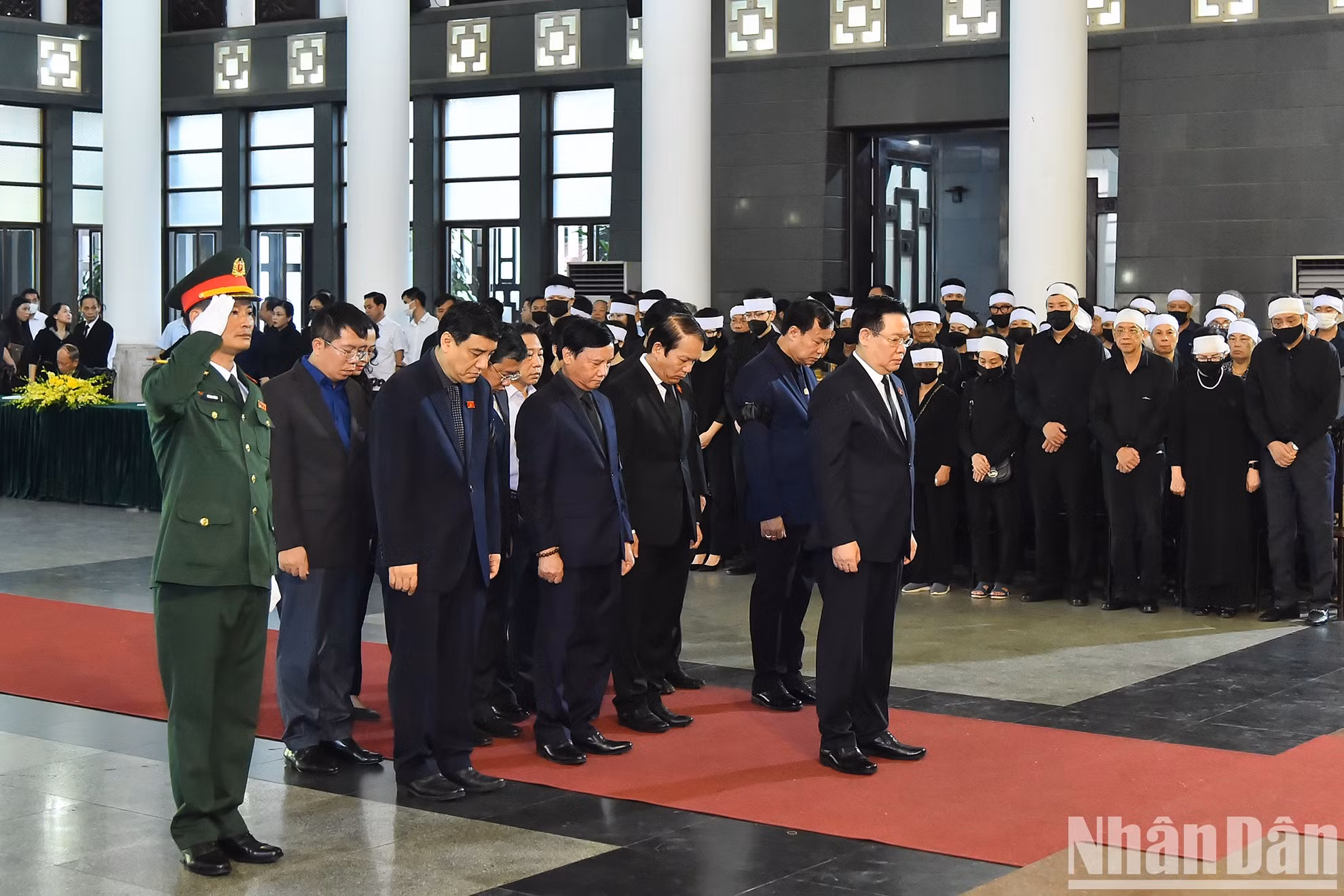 La delegación de la Asamblea Nacional de Vietnam, encabezada por el máximo legislador, Vuong Dinh Hue. La delegación de la Asamblea Nacional de Vietnam, encabezada por el máximo legislador, Vuong Dinh Hue.