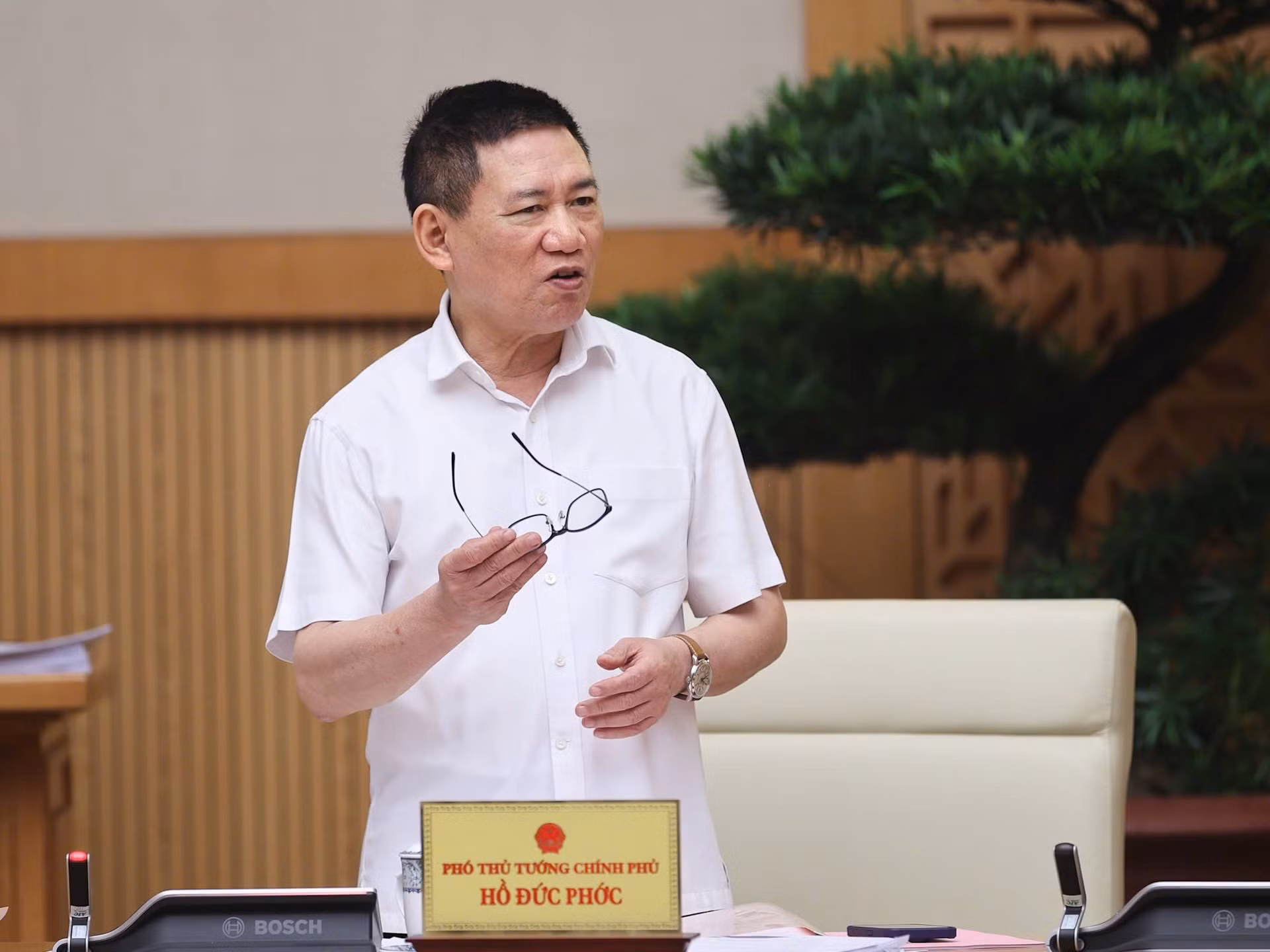 El viceprimer ministro Ho Duc Phoc. El viceprimer ministro Ho Duc Phoc.