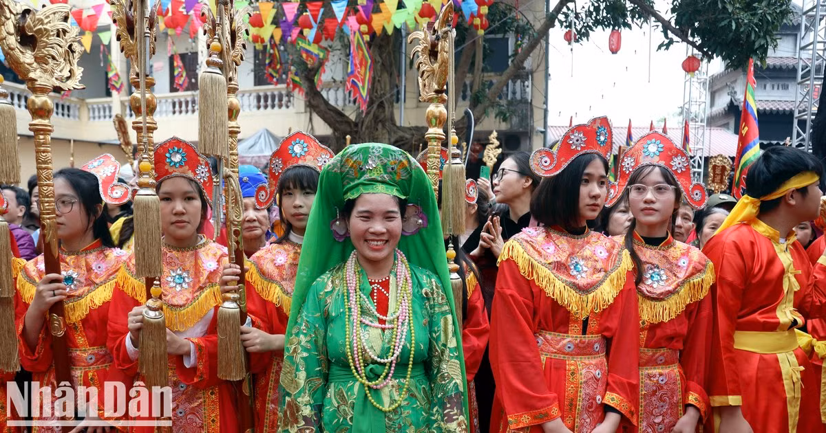 [Foto] Celebran Festival de la Procesión de Diosas Madres en Tuyen Quang