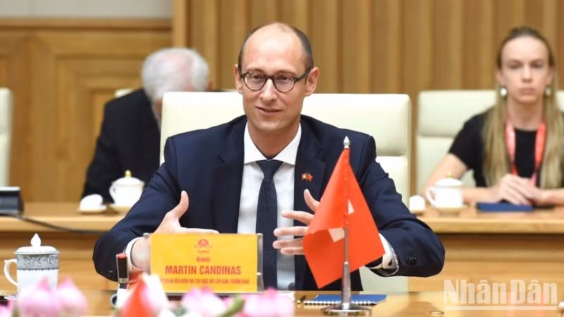 El dirigente suizo afirma que Vietnam tiene un papel estratégico en las relaciones de Suiza con la región del Sudeste Asiático.