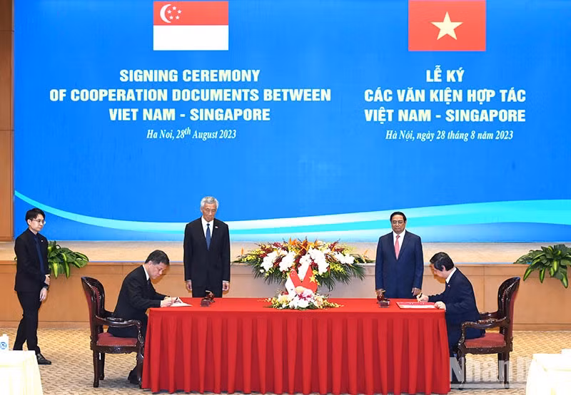 Ceremonia de firma de un memorando de entendimiento en el ámbito de la educación entre los Ministerios de Educación y Formación de ambos países.