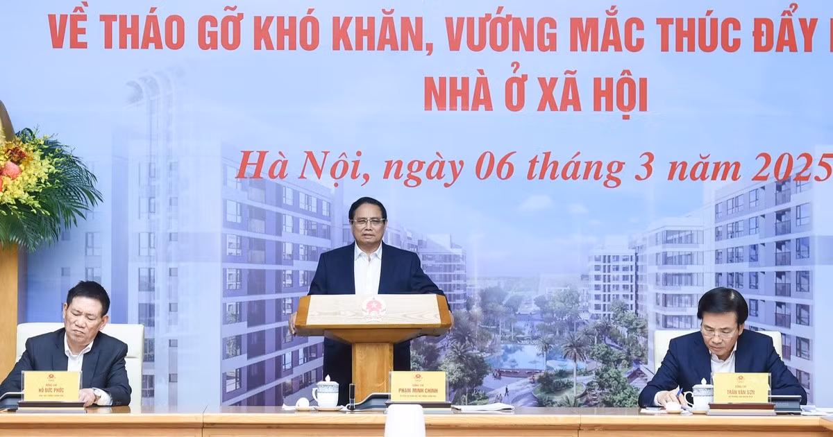 [Foto] Premier de Vietnam preside conferencia para impulsar el desarrollo de viviendas sociales