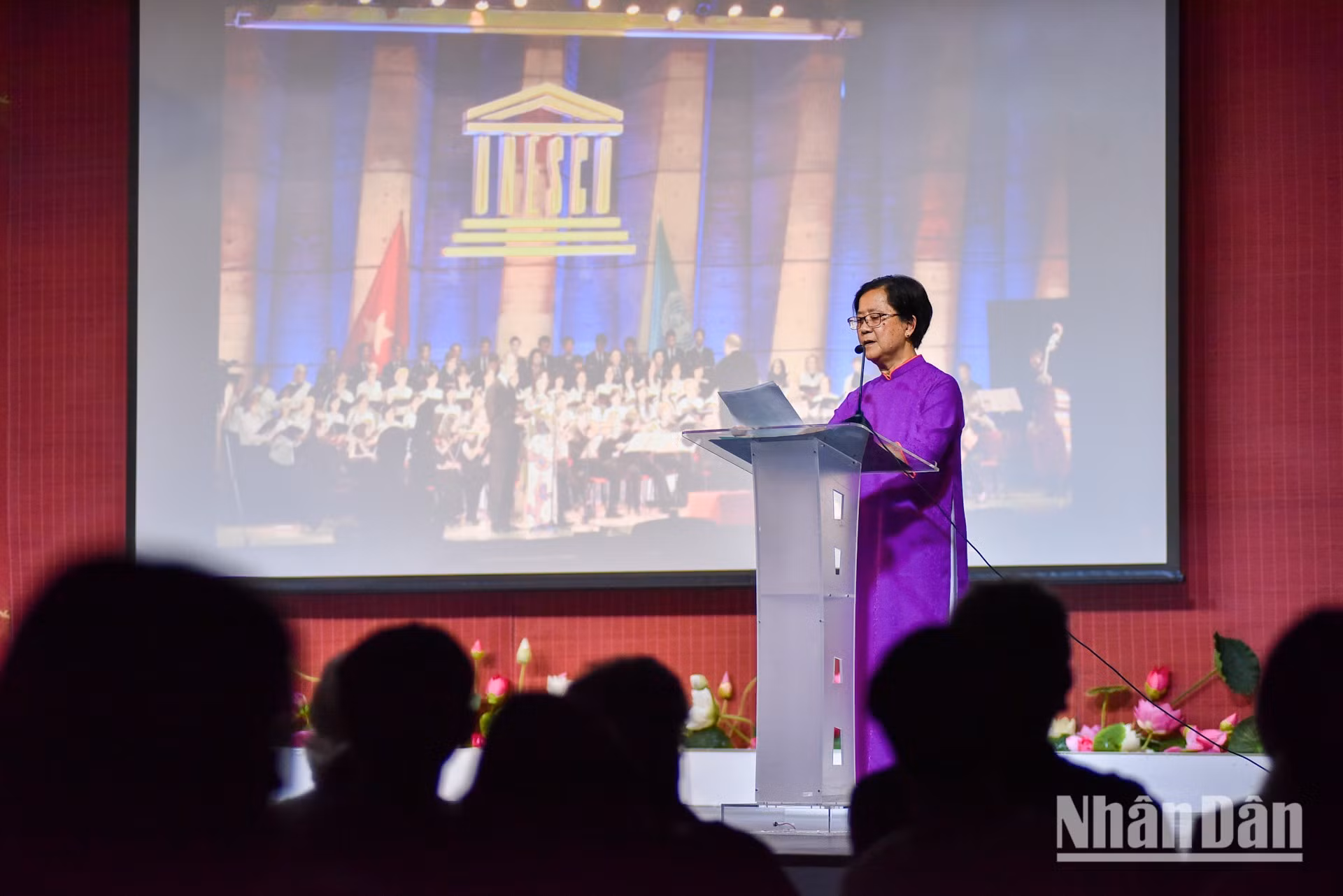 Nguyen Ngan Ha, una de los fundadores del Coro Que Huong. Nguyen Ngan Ha, una de los fundadores del Coro Que Huong.