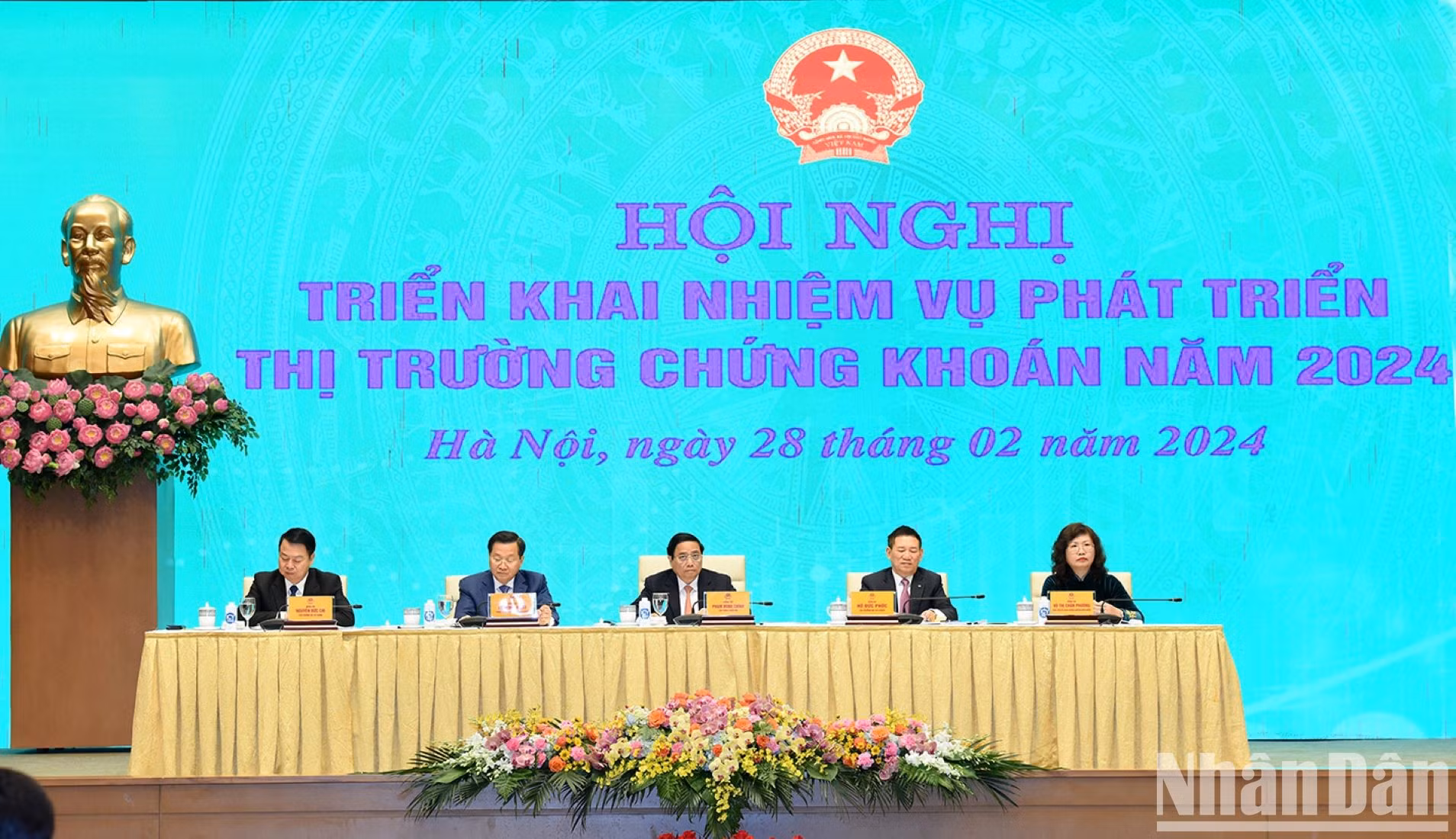 El premier vietnamita preside la conferencia. El premier vietnamita preside la conferencia.