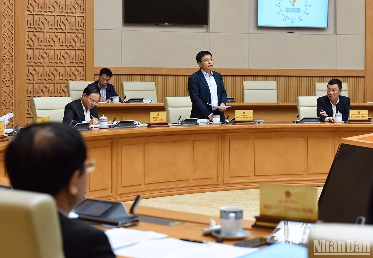 El ministro de Transporte, Nguyen Van Thang. El ministro de Transporte, Nguyen Van Thang.