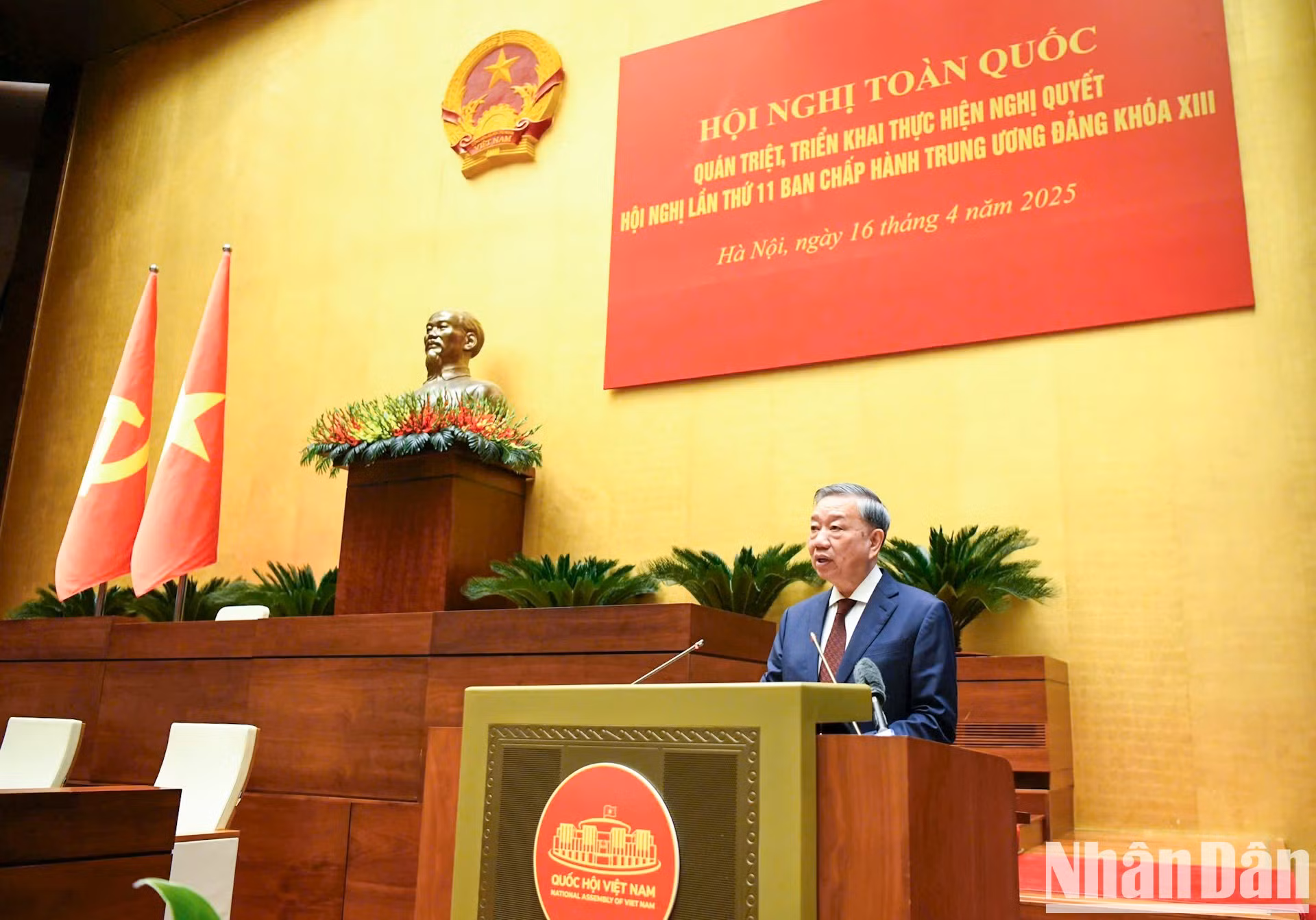 El secretario general del Partido Comunista de Vietnam, To Lam, habla en la cita.