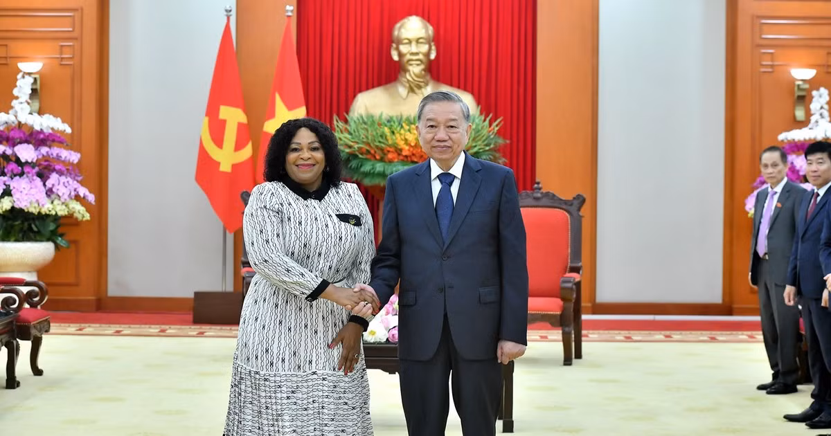 [Foto] Máximo líder partidista de Vietnam recibe a subjefa de fuerza política de Sudáfrica