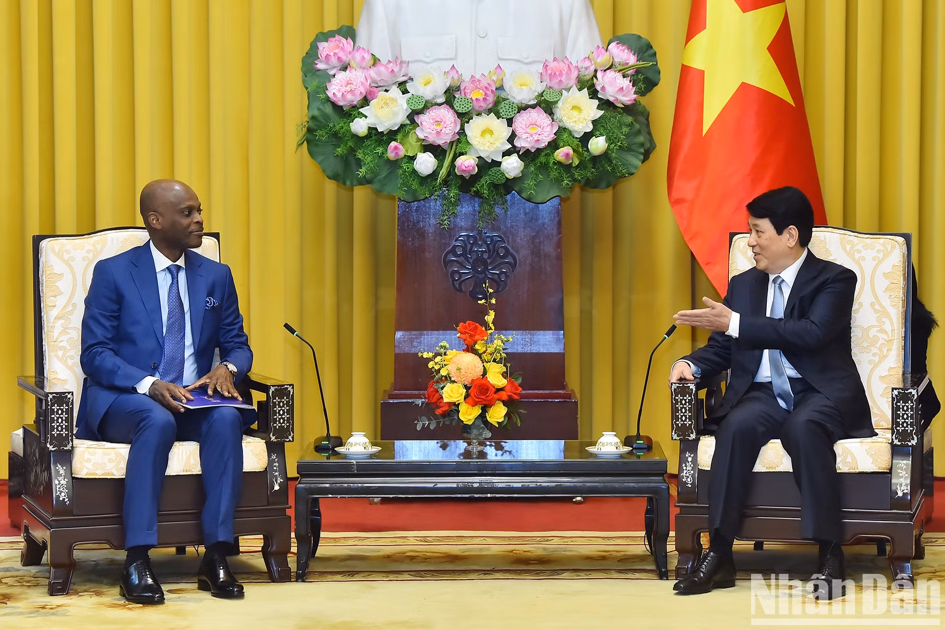 El presidente vietnamita sostiene conversaciones con el canciller de Togo.