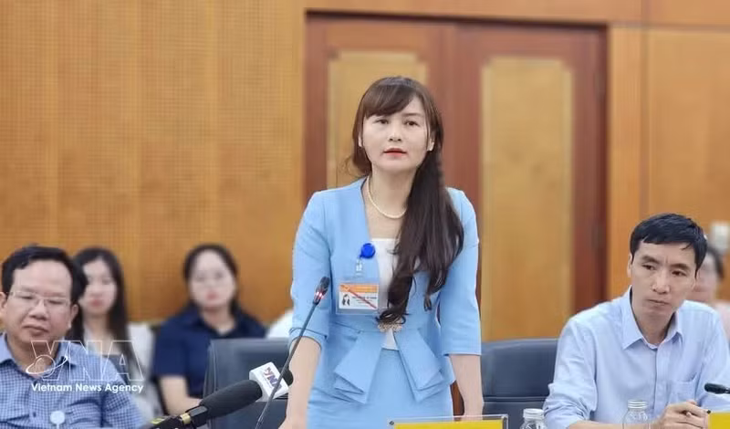 Nguyen Thi Tu Thanh, subdirectora del Departamento de Asuntos del Gobierno Local, en la rueda de prensa. (Foto: VNA)