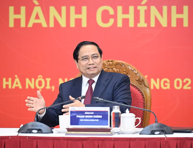 El primer ministro de Vietnam, Pham Minh Chinh, interviene en la reunión con representantes de la Academia de Administración y Gobernanza Pública. (Foto: Nhan Dan)
