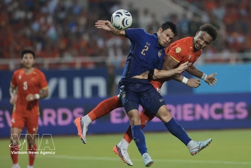 El jugador Xuan Son puso en serios aprietos a la defensa de la selección de Tailandia. (Foto: VNA)