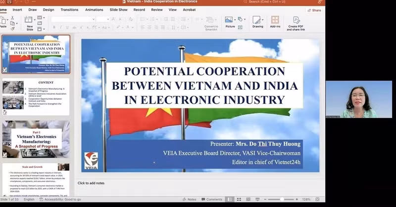 Do Thi Thuy Huong, miembro del Comité Ejecutivo de la Asociación de Industrias Electrónicas de Vietnam, habla en el evento. (Fotografía: VNA)