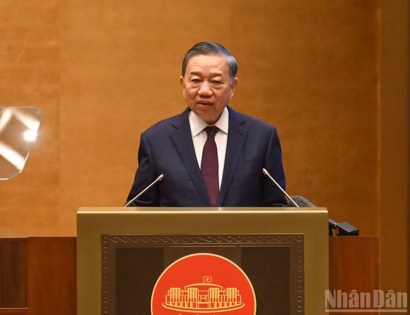 El secretario general del Partido Comunista y presidente de Vietnam, To Lam, interviene en la conferencia. (Foto: Nhan Dan)
