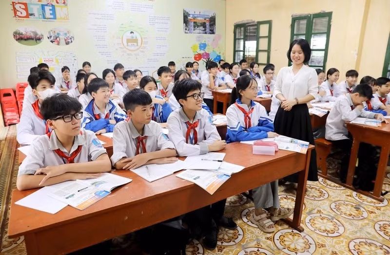 Una clase en la escuela secundaria de Thong Nhat, en la comuna de Hung Ha, en la provincia de Hung Yen. (Foto: VNA)