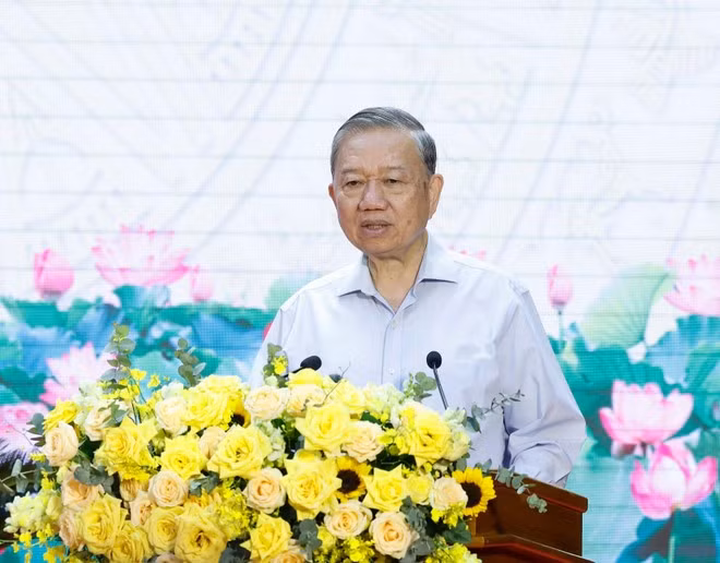 El secretario general del Partido Comunista de Vietnam, To Lam, interviene en la sesión. (Foto: VNA)
