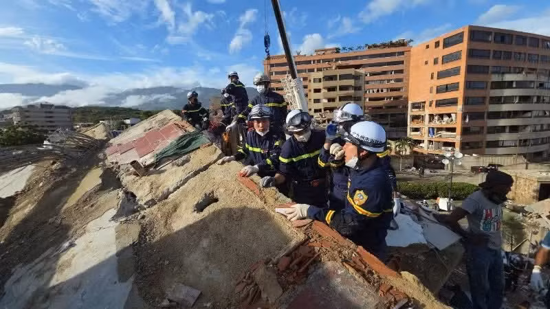 Un edificio de nueve pisos derrumbado en el área asignada al equipo vietnamita. (Foto: Ministerio de Seguridad Pública de Vietnam)