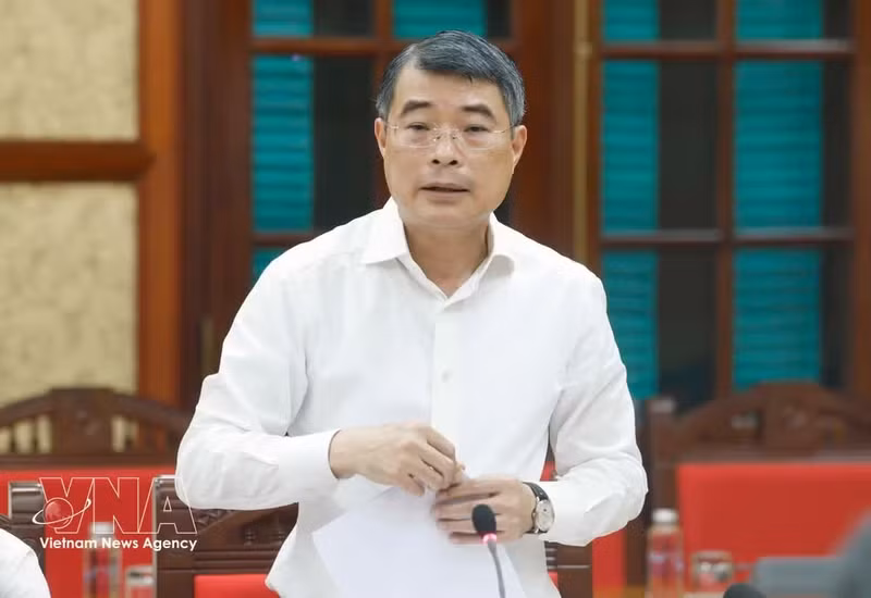 El primer ministro de Vietnam, Le Minh Hung, interviene en la cita. (Foto: VNA)