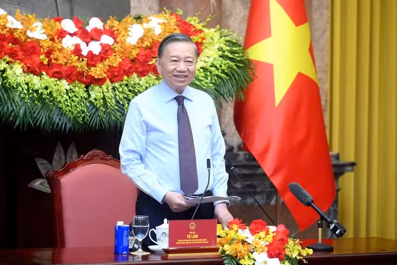 El secretario general del Partido Comunista y presidente de Vietnam, To Lam, interviene en la reunión. (Foto: Nhan Dan)