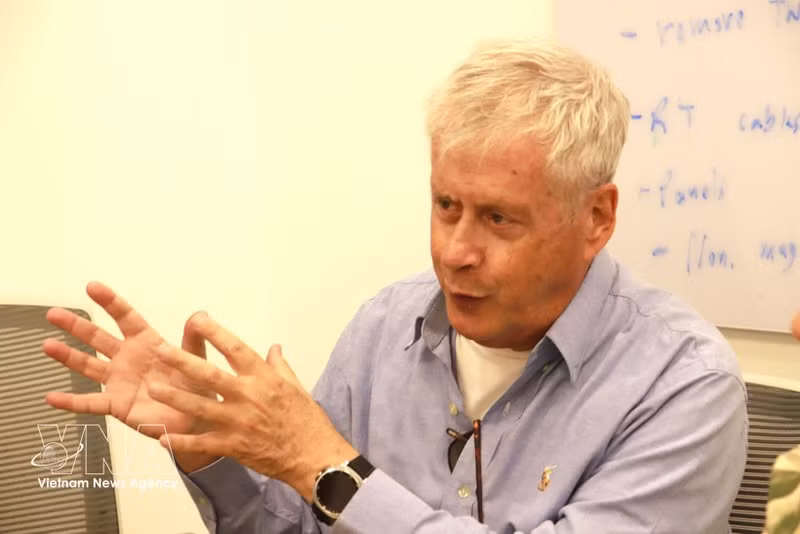 El doctor Nissan Maskil, director ejecutivo de la empresa emergente israelí de computación cuántica Qarakal Quantum. (Foto: VNA)