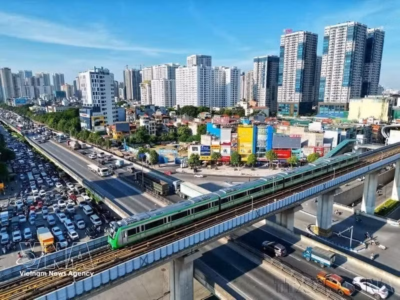 La línea Cat Linh - Ha Dong (Hanói), puesta en funcionamiento el 6 de noviembre de 2021, es la primera línea de ferrocarril urbano del país. (Foto: VNA)