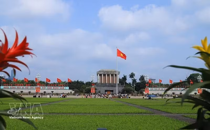 El Mausoleo de Ho Chi Minh es una atracción turística de Hanói. (Foto: VNA)