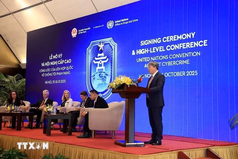 El ministro de Justicia de Vietnam, Nguyen Hai Ninh, pronuncia un discurso en el evento. (Foto: VNA)