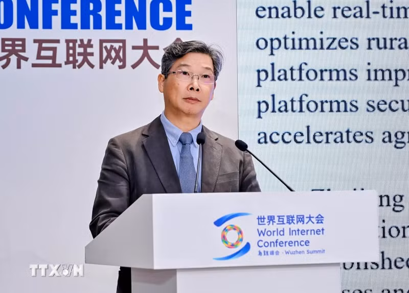 Wei Longbao, director del Instituto de Gestión de Alimentos y Agronegocios de la Universidad de Zhejiang. (Foto: VNA)